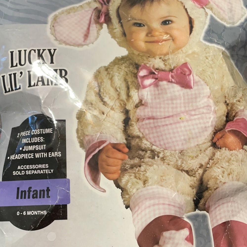 Adorable baby costume size 0 to 6 months lil lamb
